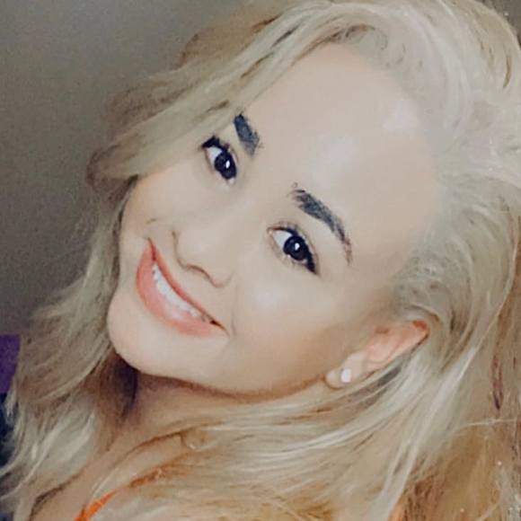 dakota_elaine